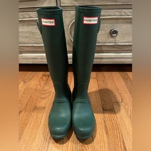NWOT Hunter green rain boots